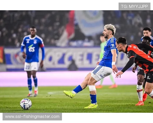 斯特拉斯堡主场迎战巴黎，残阵主队面临防线考验