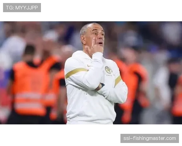 多家媒体确认，那不勒斯主帅卡尔佐纳赛季末将离任